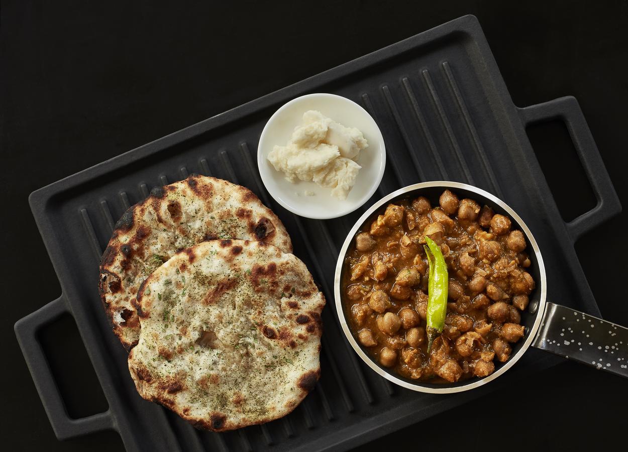 Hotel Taj Swarna, Amritsar Zewnętrze zdjęcie Chole bhature