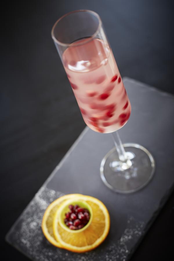 Hotel Taj Swarna, Amritsar Zewnętrze zdjęcie A glass of Kir Royale
