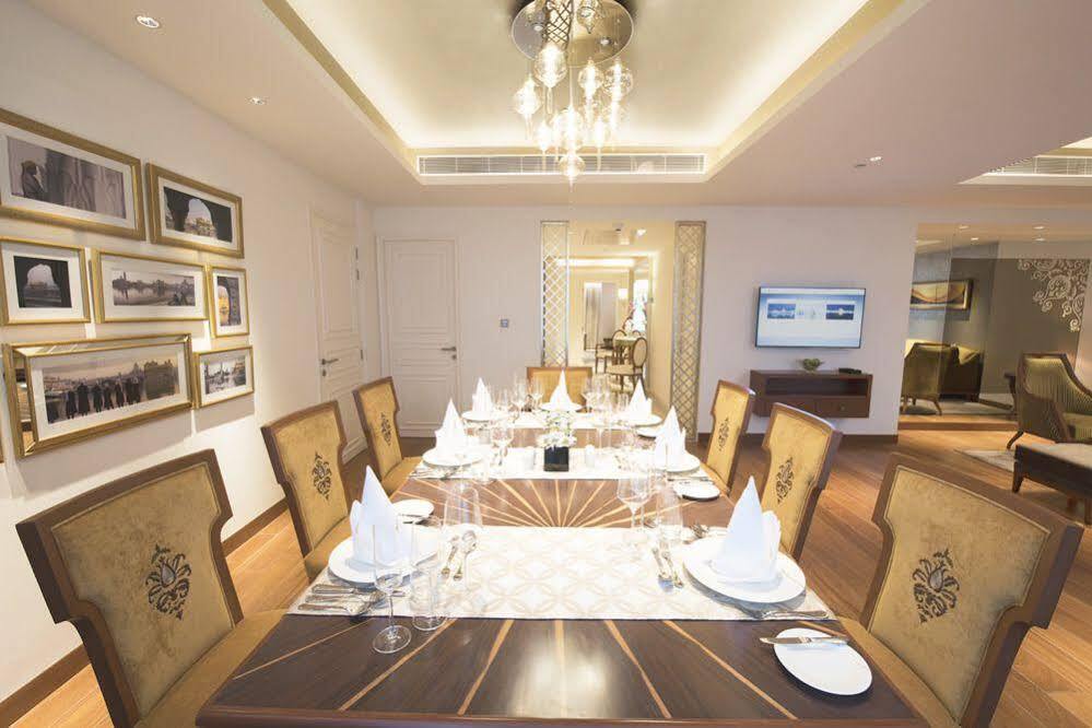 Hotel Taj Swarna, Amritsar Zewnętrze zdjęcie The dining room of the Presidential Suite