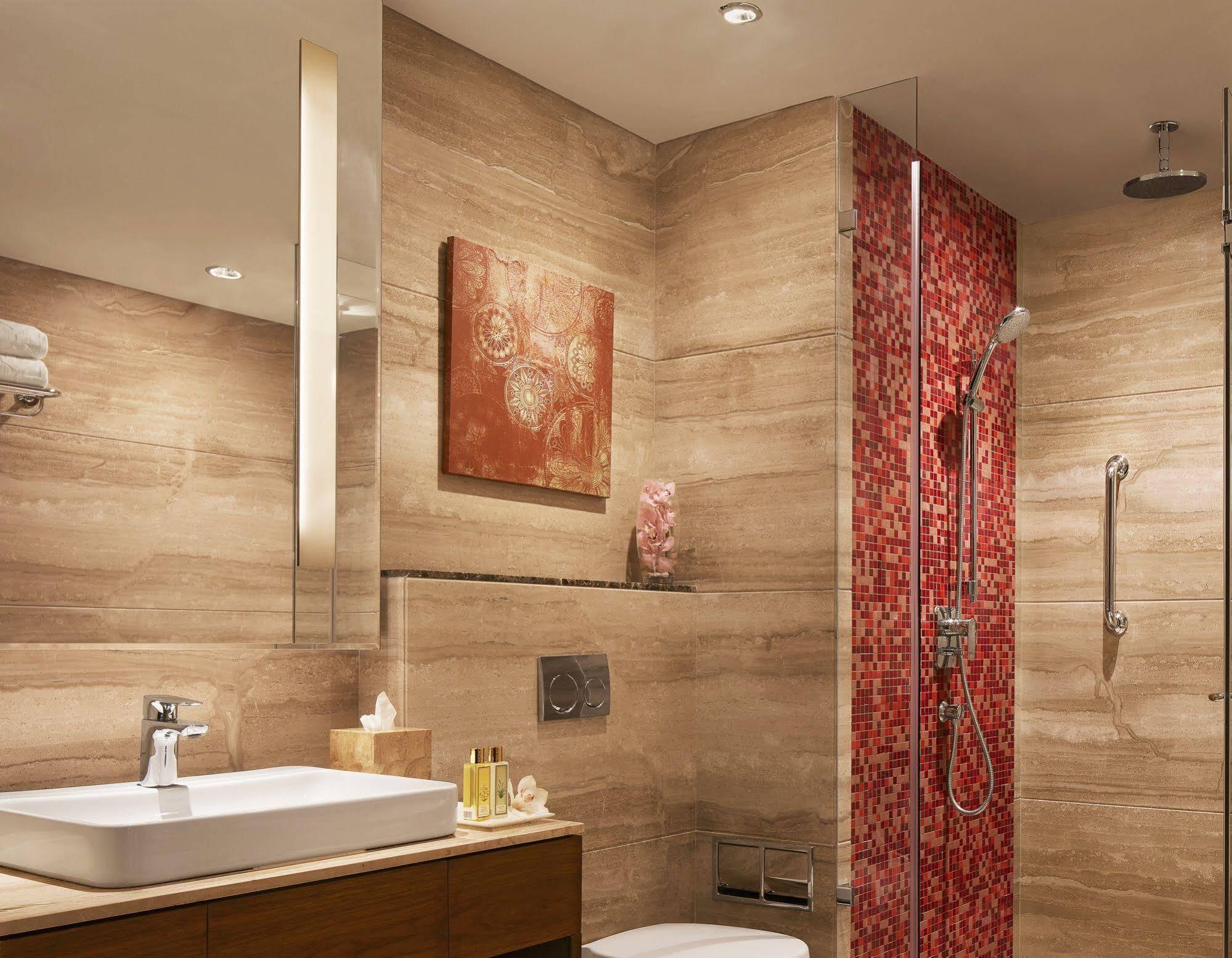 Hotel Taj Swarna, Amritsar Zewnętrze zdjęcie Bathroom